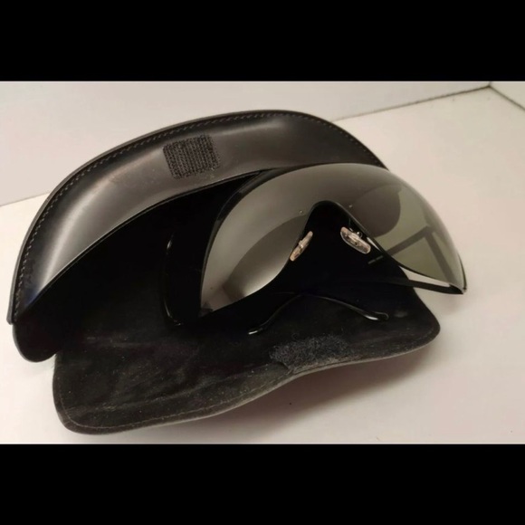 VERSACE vintage 2022 black rimless shield sunglasses - Picture 7 of 8